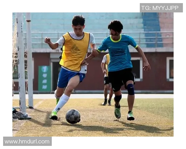 我的兄弟在球场上如同足球明星般闪耀光芒的故事