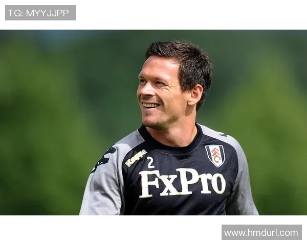 美国192厘米足球明星的传奇之路与辉煌成就揭秘